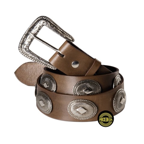 Cinturón unisex de cuero marrón hecho a mano con conchos metálicos y hebilla intercambiable WG114
